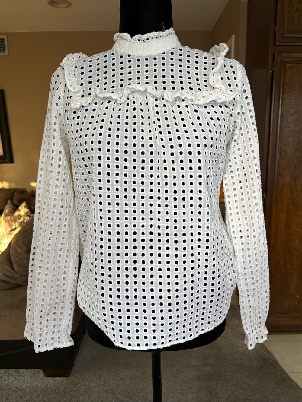 Who What Wear White Lace Eyelet Ruffle Long-Sleeve Top Size Small